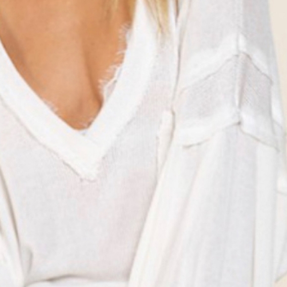 Reverse Raw Seam White Top - Picture 3 of 6